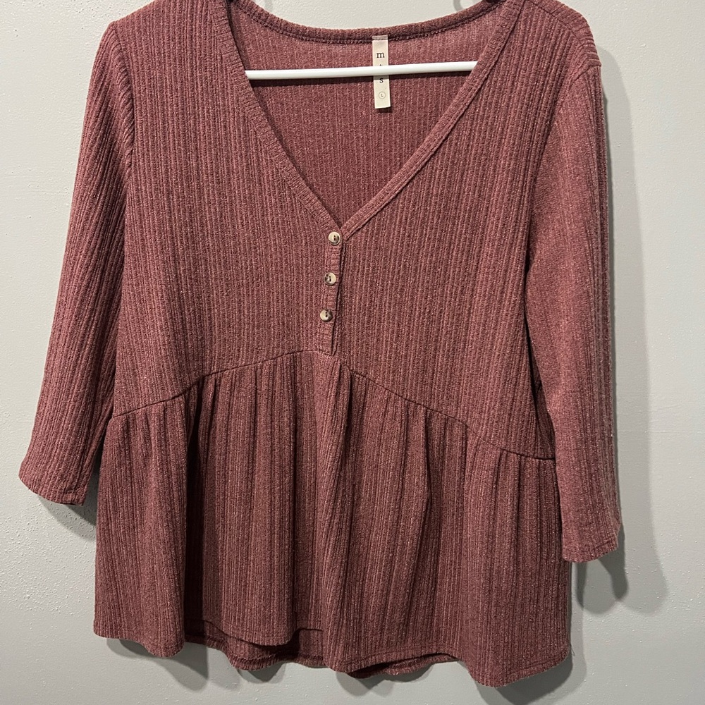 MTS, Mauve babydoll top with ruffle hem and button front. Size: L #feminine